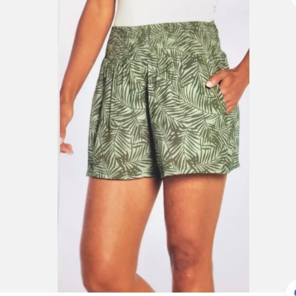 Three Dots Leaf Print Shorts Sage Green Sz Large - Picture 1 of 8